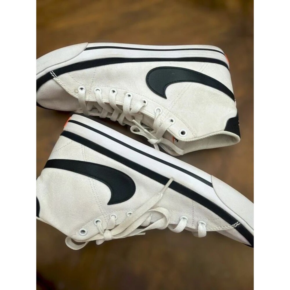 Nike Court Legacy Canvas Mid Women’s 9.5 White Black High Top Sneakers